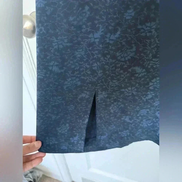 Ralph Lauren 100% Silk Black and Blue Floral Print Sleeveless  Dress, Size 6 - Picture 7 of 8